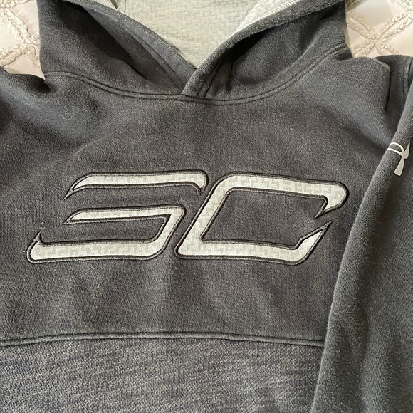 Under Armour SC Steph Curry hoodie youth medium - Picture 3 of 5